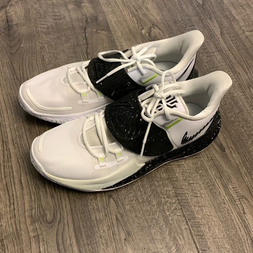 Nike Kyrie Low 3 Team White Black